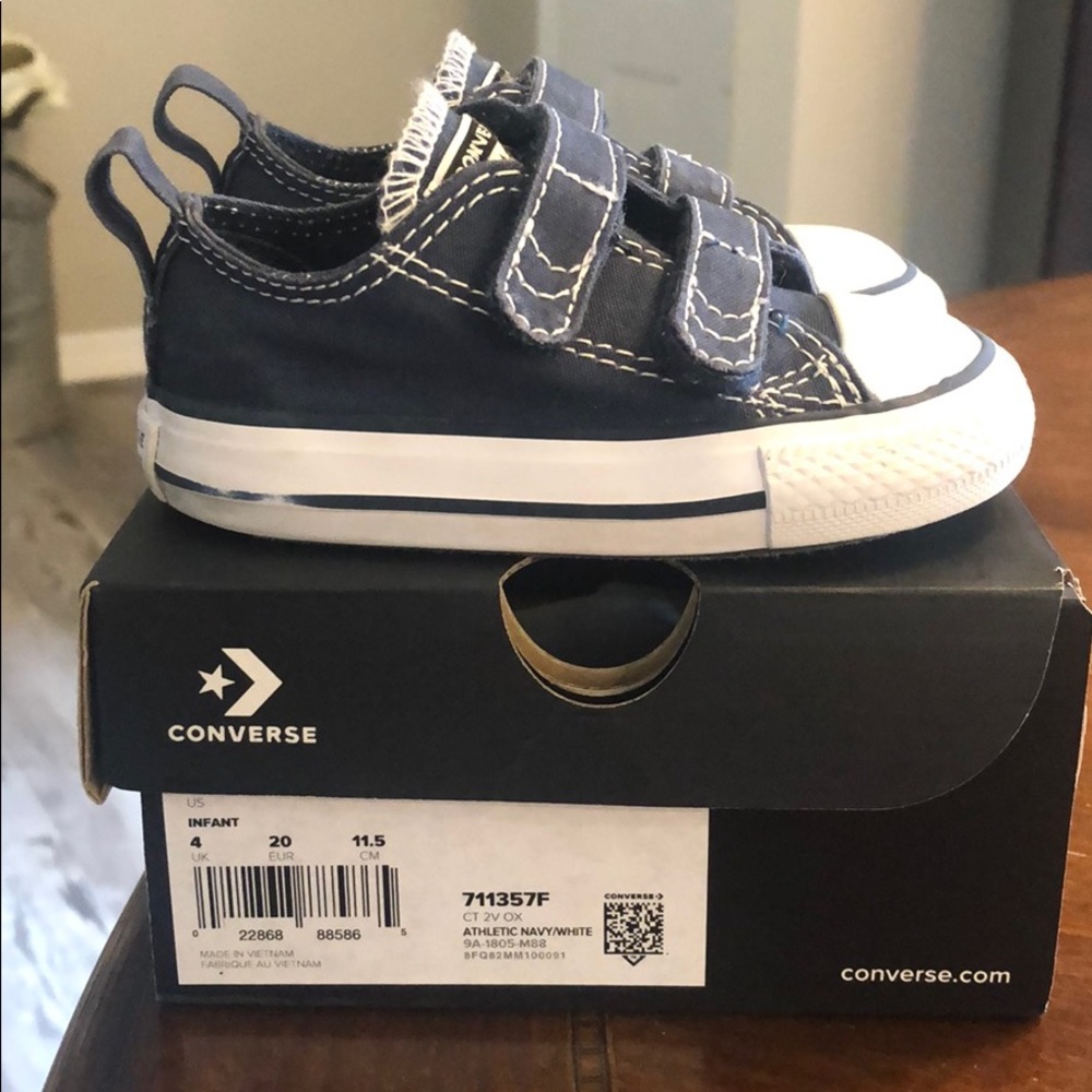 Toddler unisex blue and white sneakers
